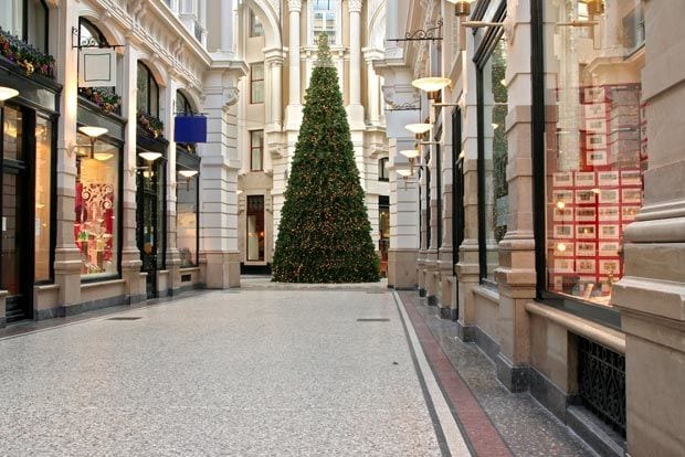 A Guide To Using Credit Cards at Christmas